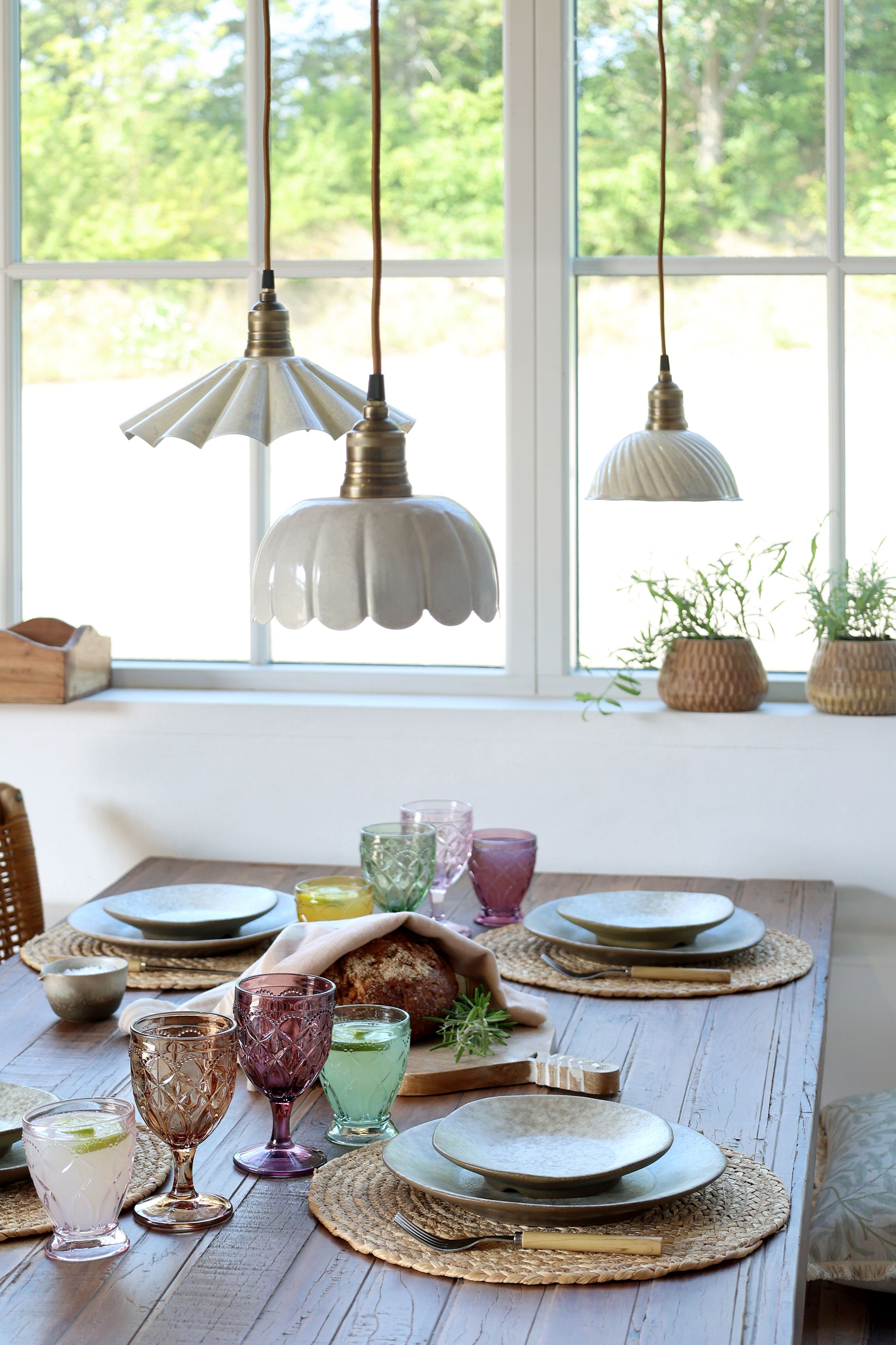 Vintage Hängelampe Lunel Emaille Creme Messingfassung Modell 1