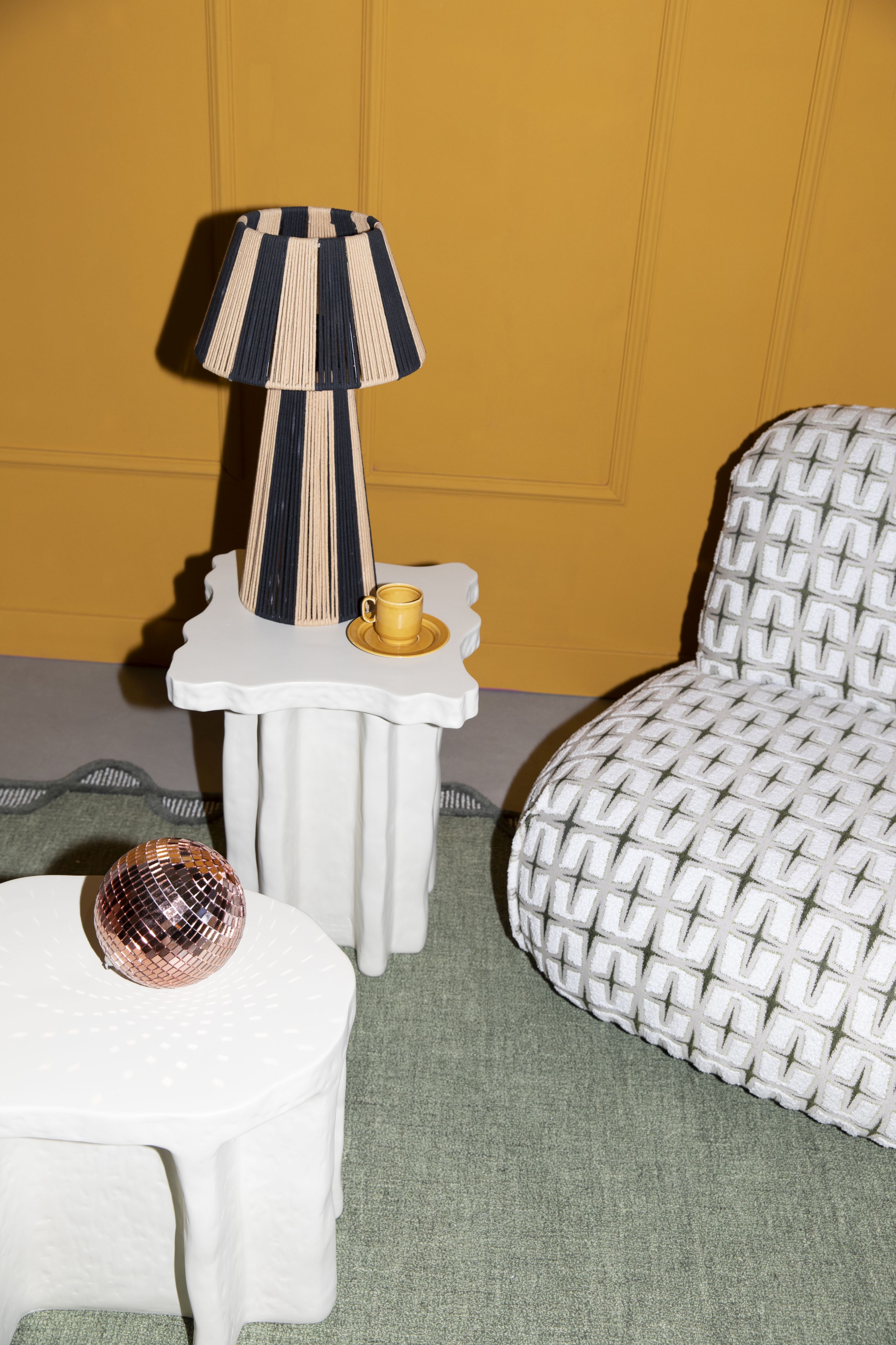 Retro Tischlampe Stripe It Up Schwarz Beige