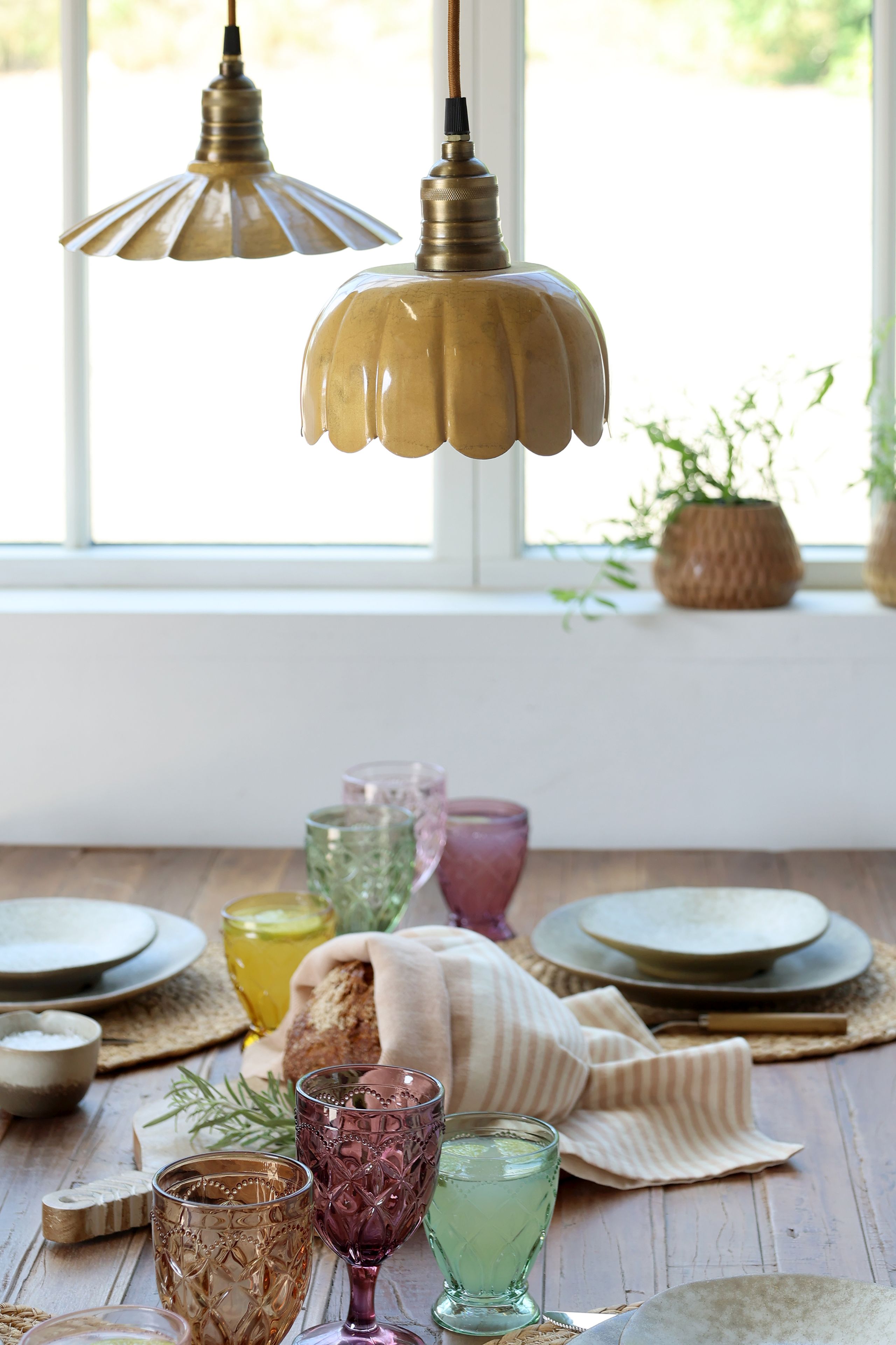 Vintage Hängelampe Lunel Emaille Mellow Messingfassung Modell 1 Mellow