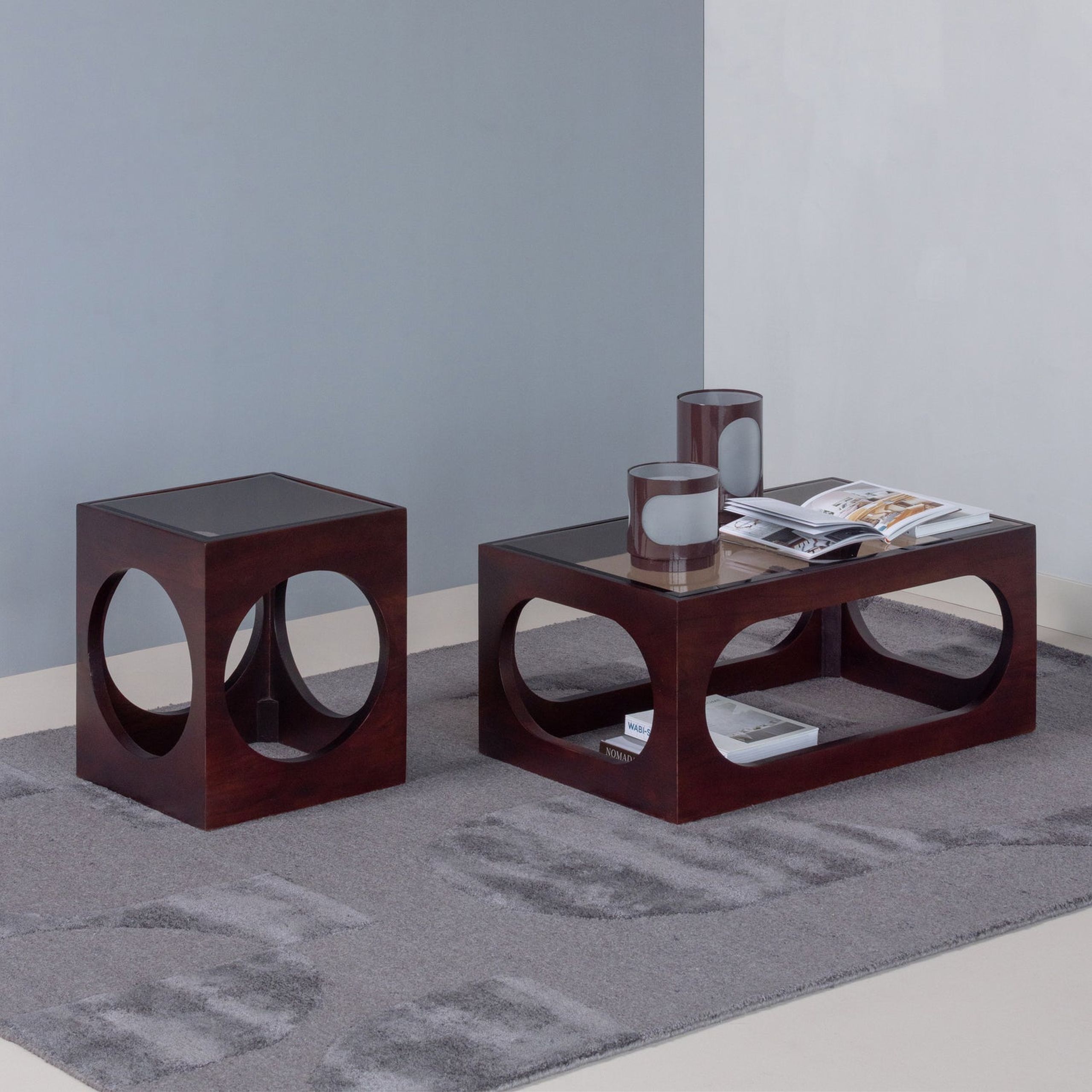 Retro Couchtisch Trax Akazienholz Glasplatte Quadratisch