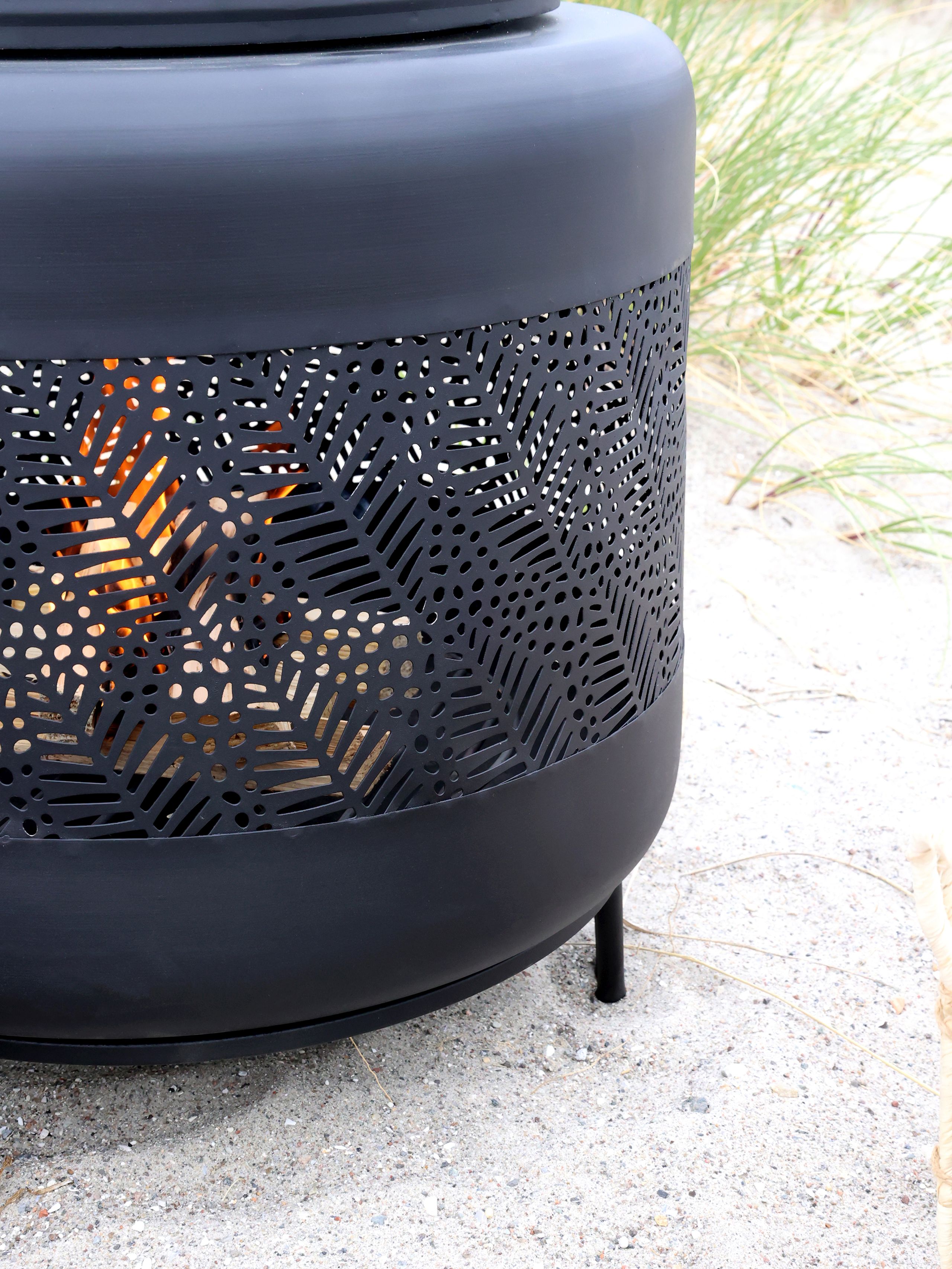 Feuerstelle Outdoorofen Feuerofen Kaminofen Metall Lochstahl