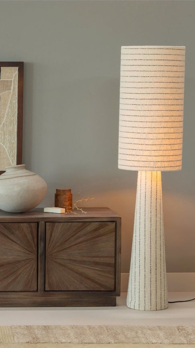Retro Stehlampe Loft Bouclé Stripes Natur 130 cm Retro Stehlampe Loft Bouclé Stripes Natur 130 cm
