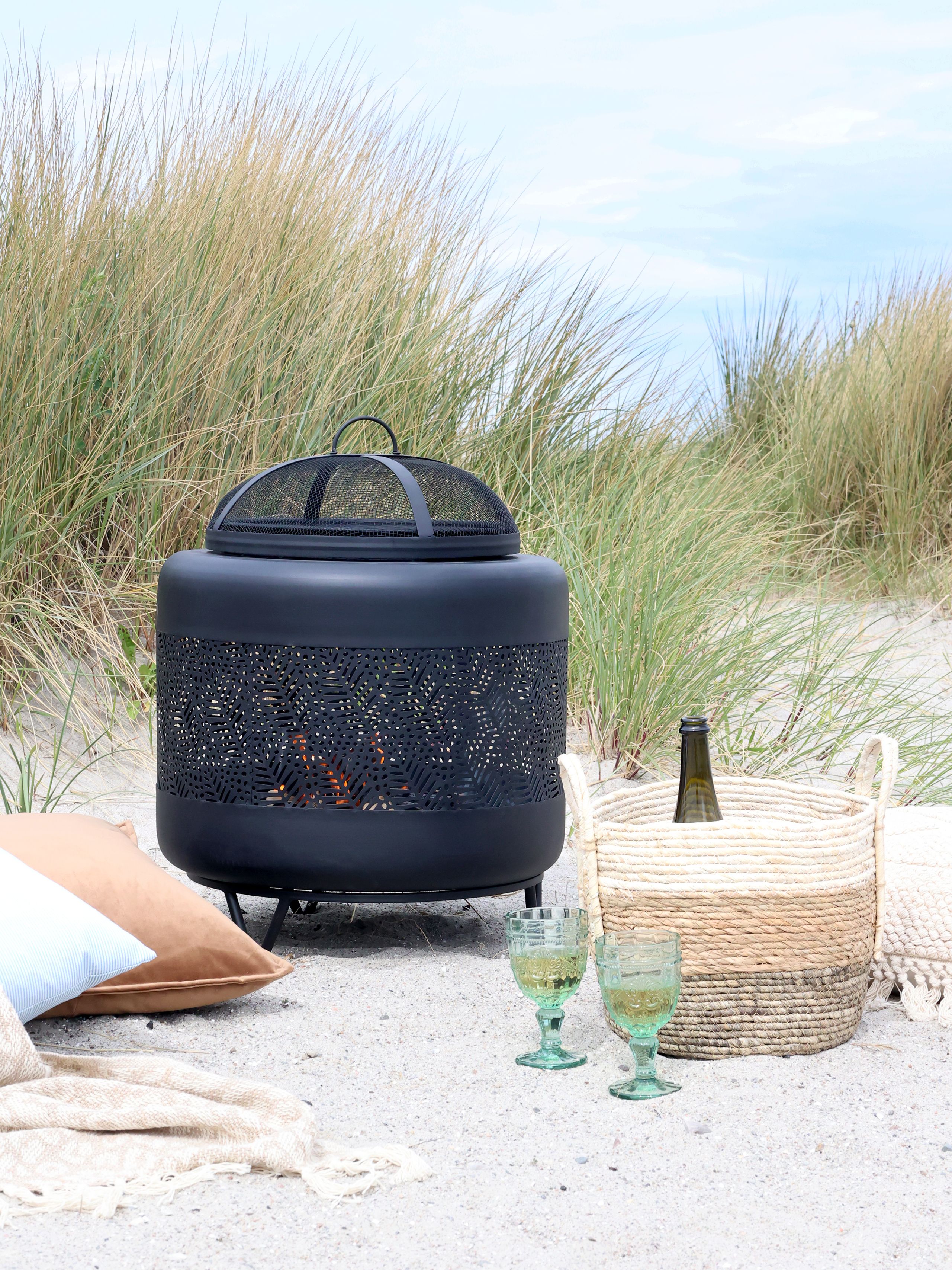 Feuerstelle Outdoorofen Feuerofen Kaminofen Metall Lochstahl