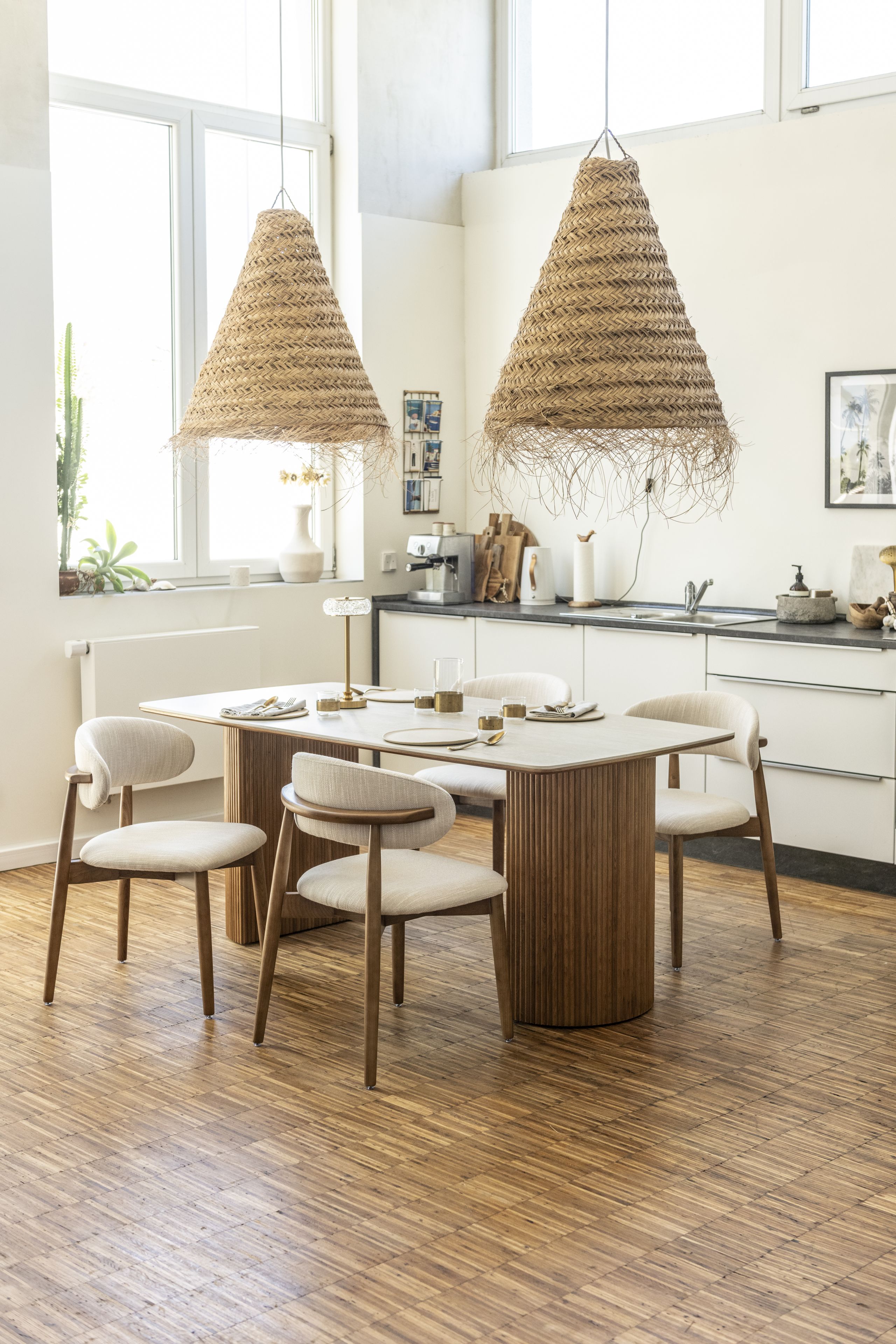  Essgruppe Travertin Tisch Roma + 4 Stühle Linea montiert