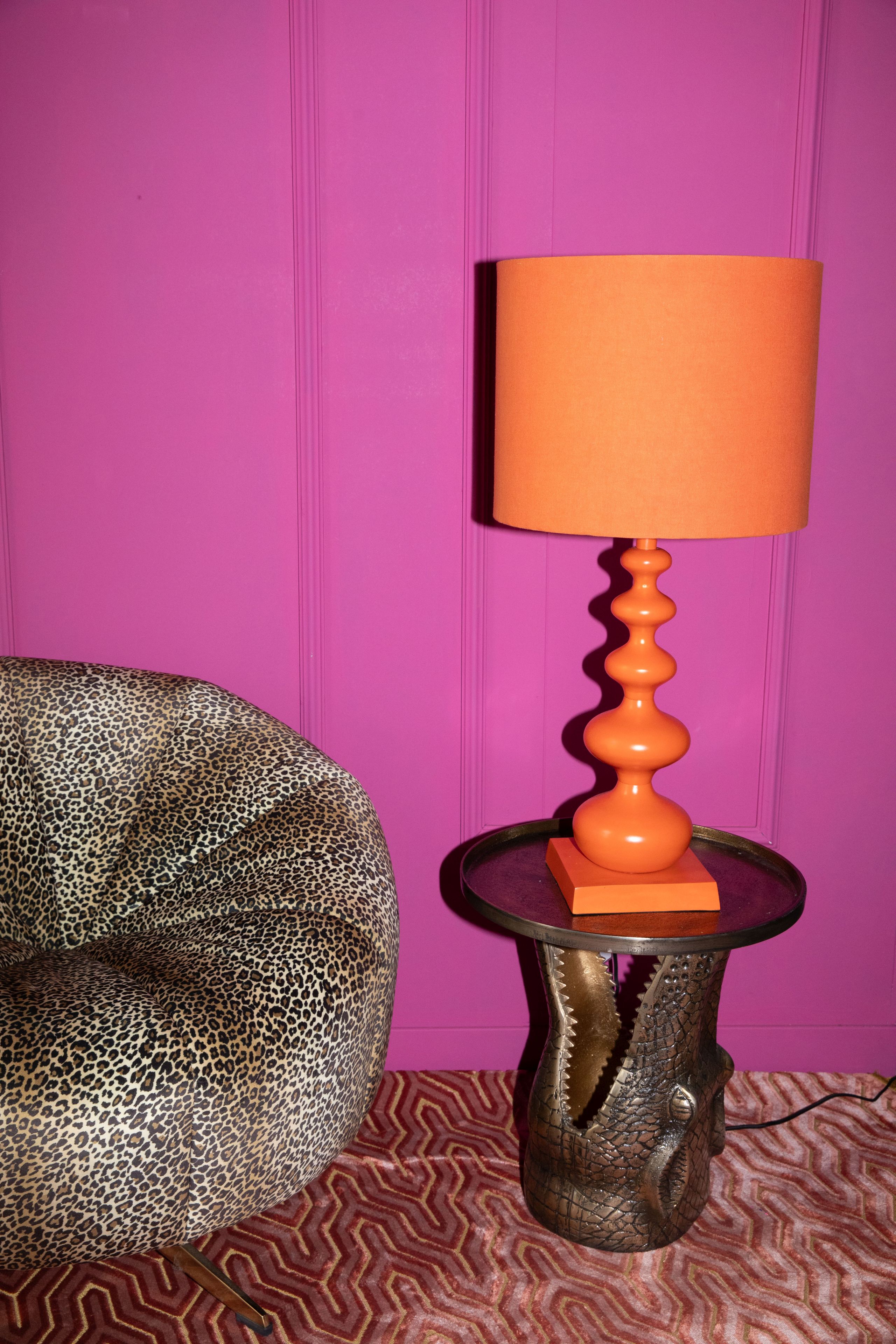 Retro Tischlampe When Orange Is King Retro Tischlampe When Orange Is King