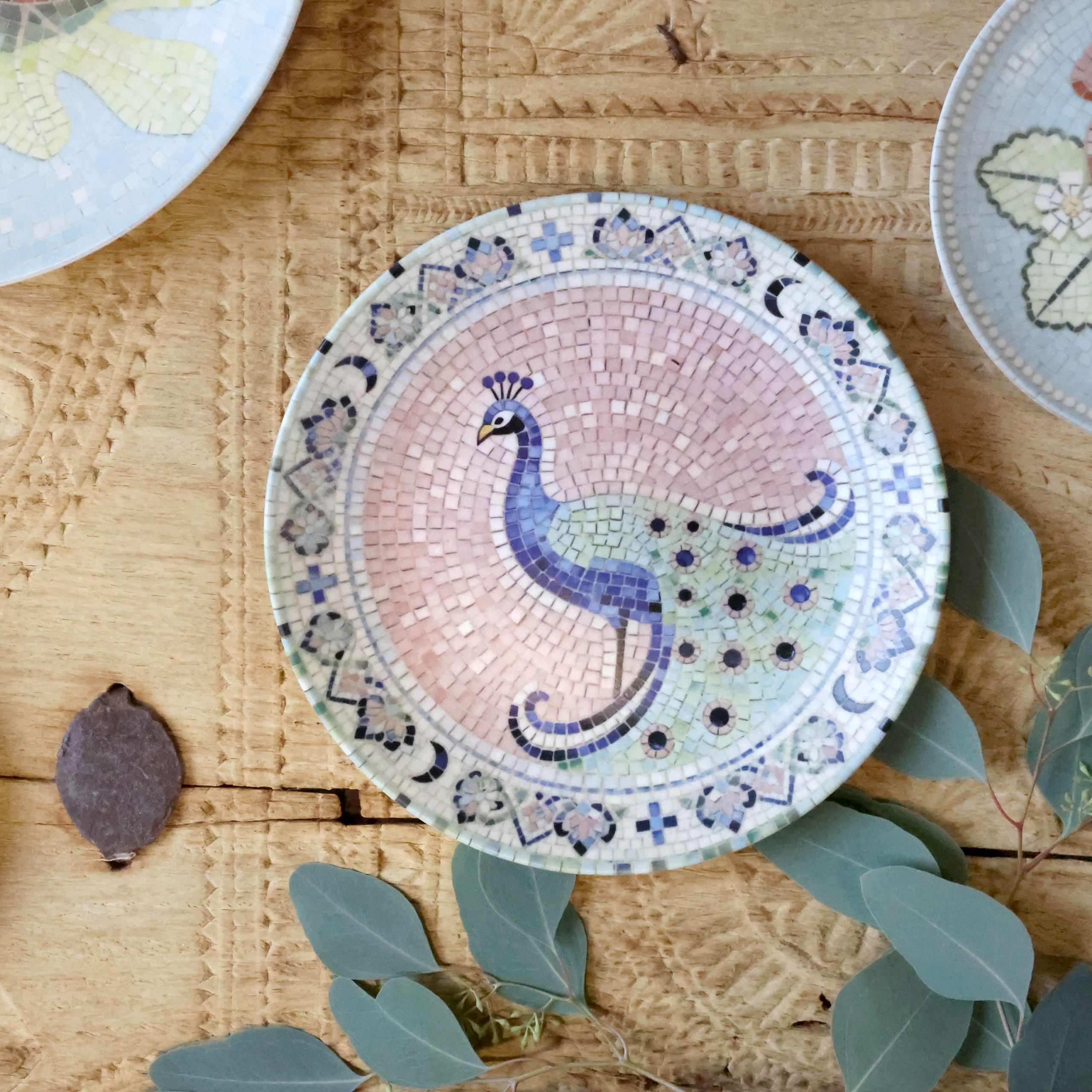 Mediterranes Mosaik Tablett Teller Steingut Chartres Pfau 2