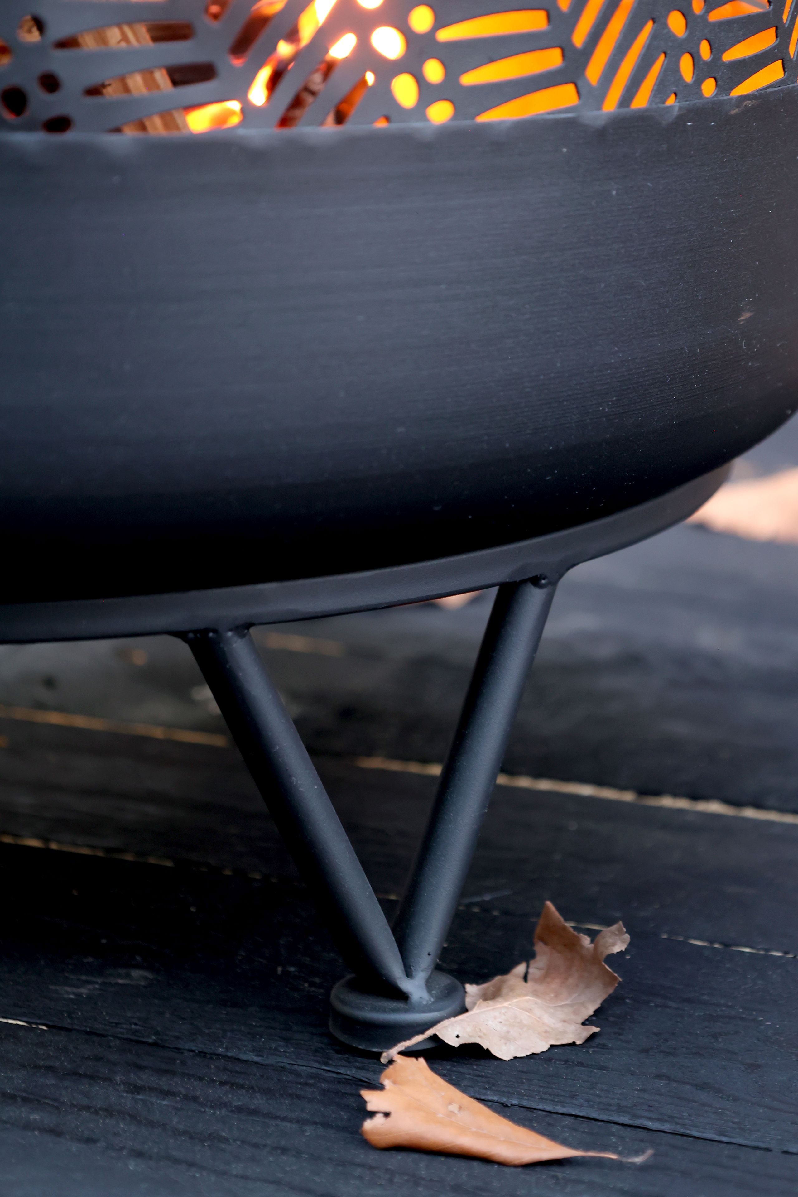 Feuerstelle Outdoorofen Feuerofen Kaminofen Metall Lochstahl