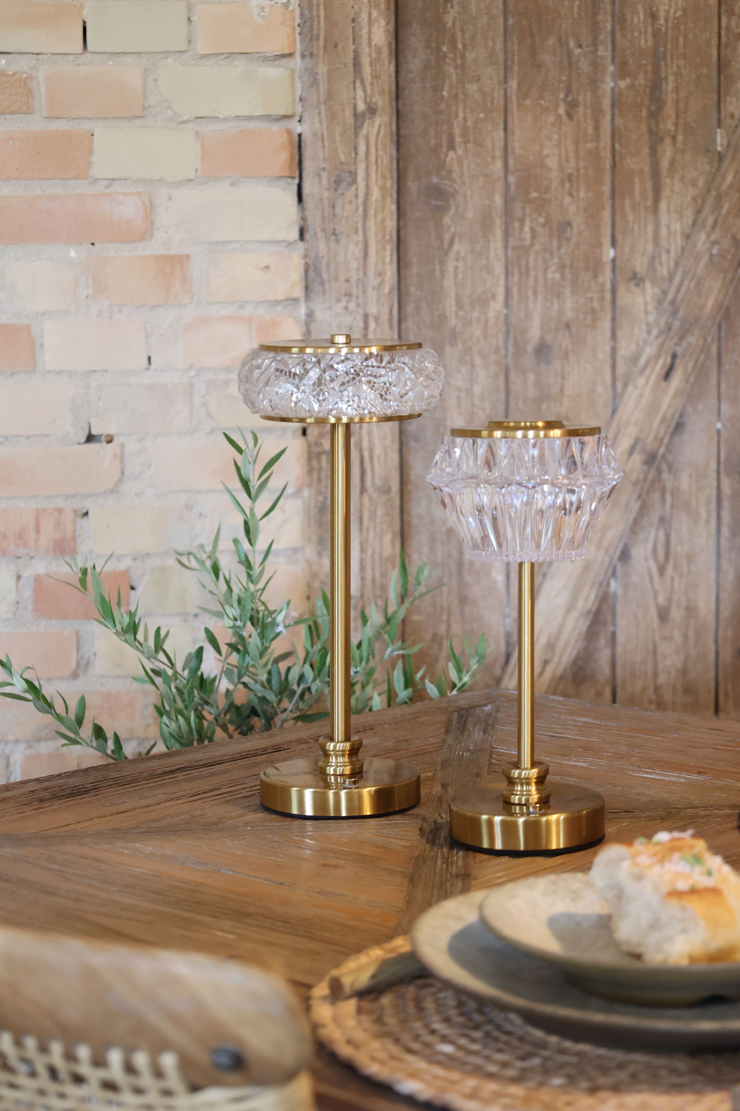 LED-Tischlampe Helios Gold verschiedene Ausführungen