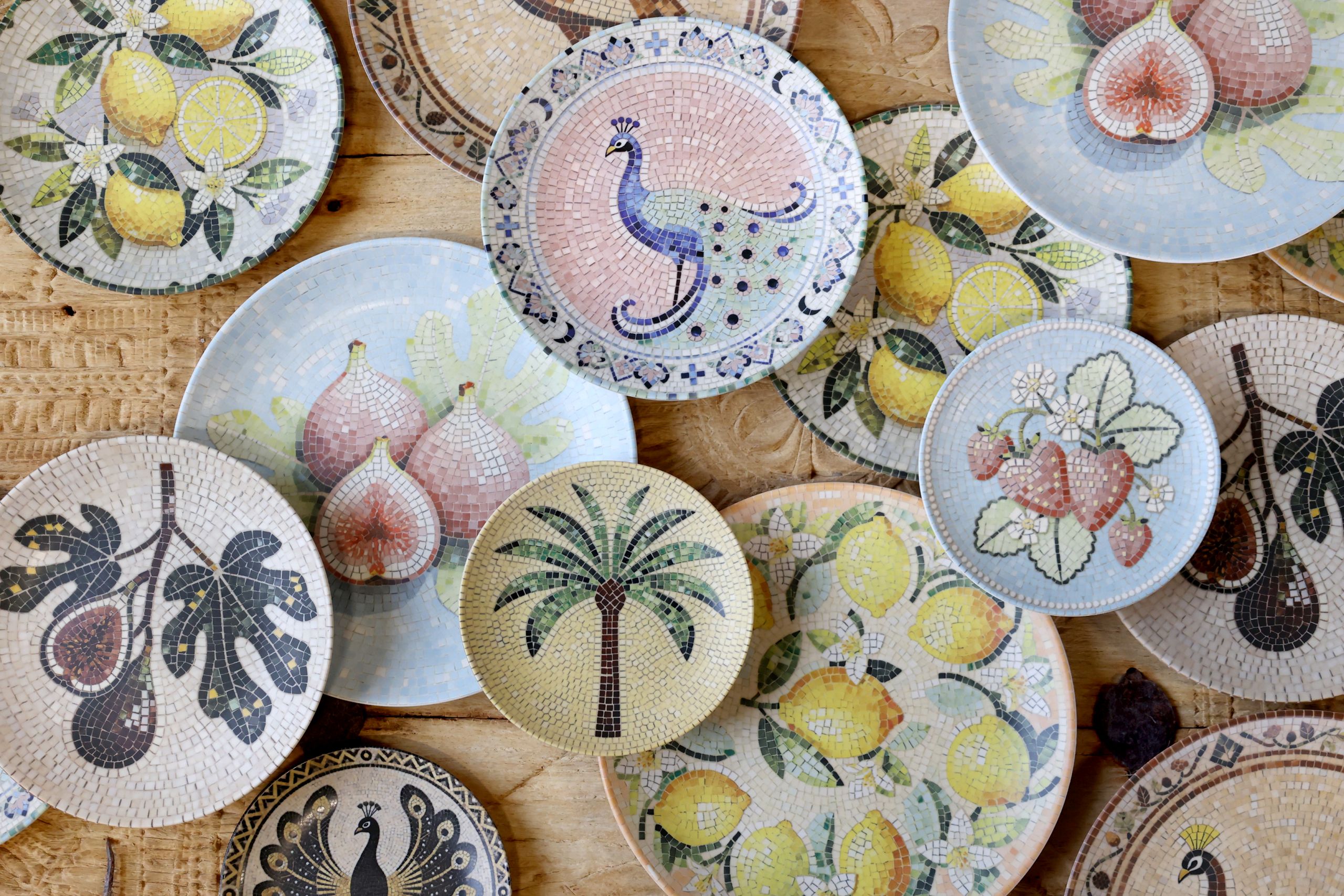 Mediteranes Mosaik Tablett Teller Steingut Chartres Pfau 1